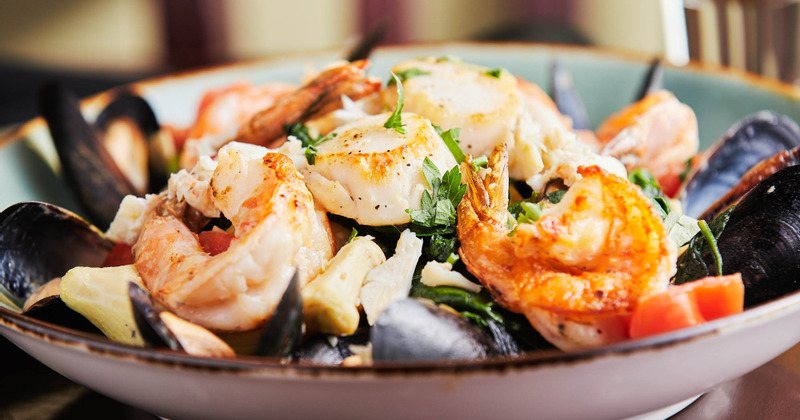 Shrimps, clams and mixed vegetables