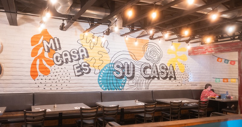Dining area, banquette seating
