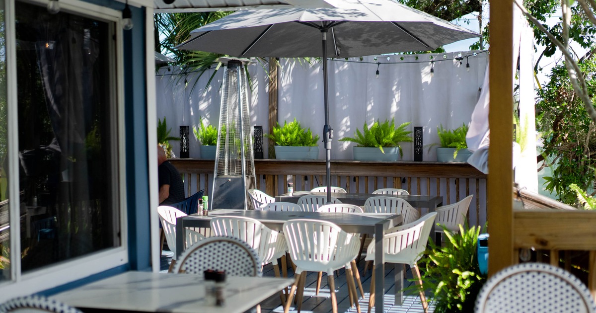 exterior seating area