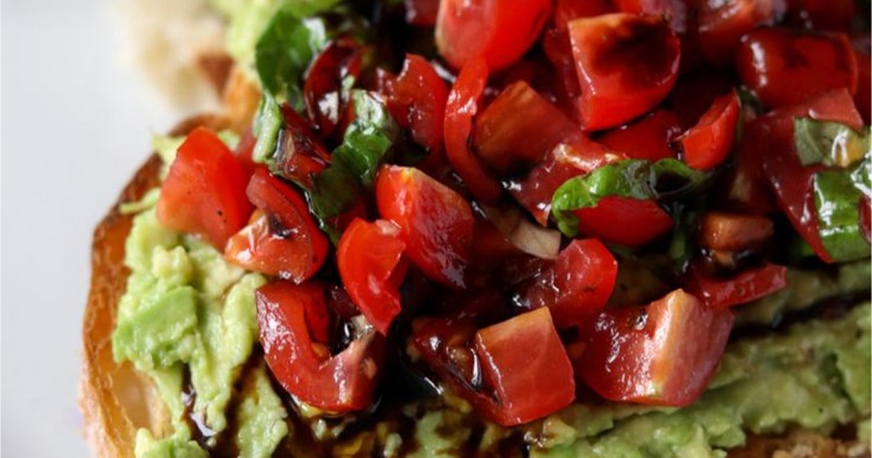 Avocado toast bruscheta, close-up