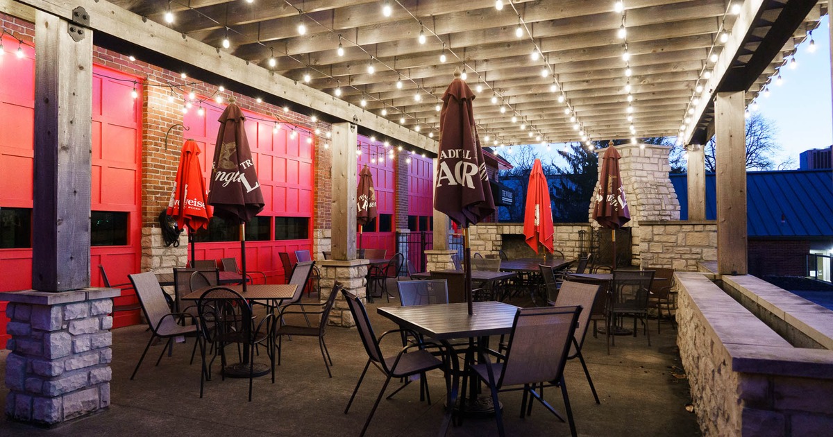 Outdoor, seating area