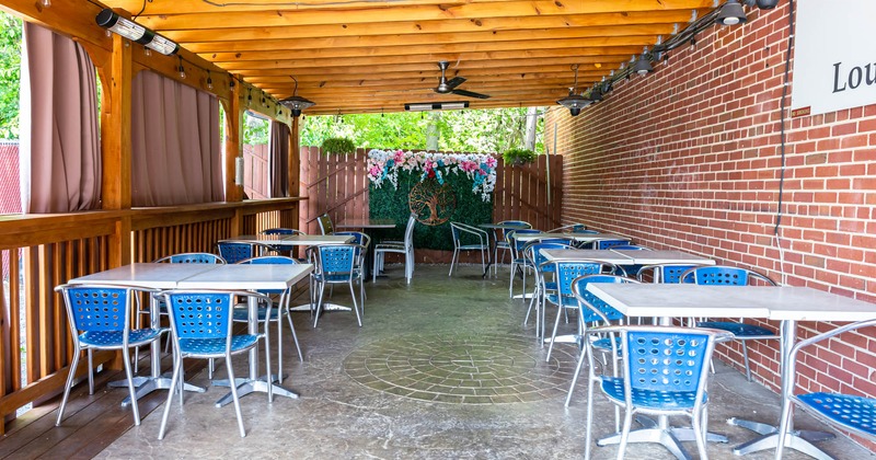 Covered patio, seating area