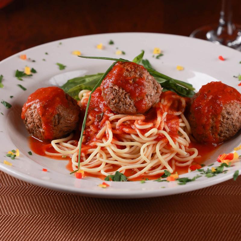 Linguini con Polpette photo