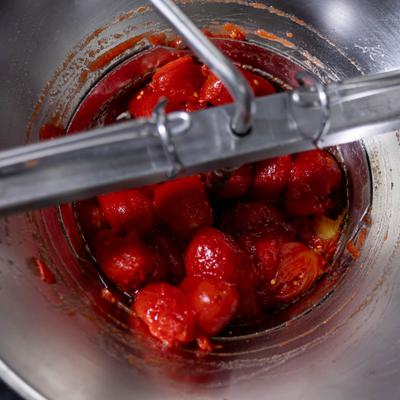 Crushed tomatoes.