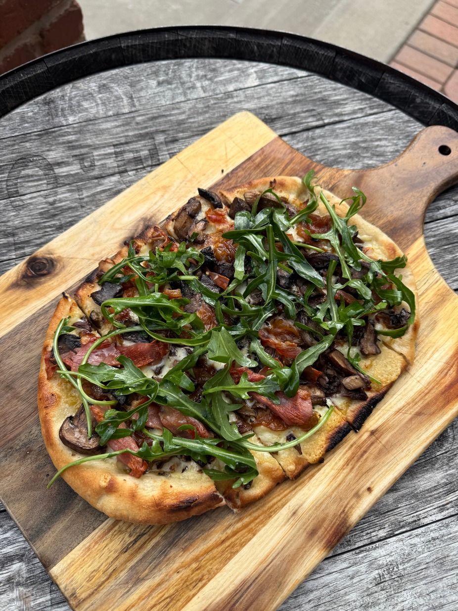 Roasted Mushroom & Prosciutto Flatbread 