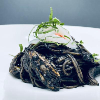 Squid Ink Spaghetti 甲いかをトマトとイカ墨で煮込んだヴェネツィア風スパゲッティ photo