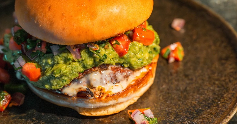 Bacon cheeseburger with guacamole