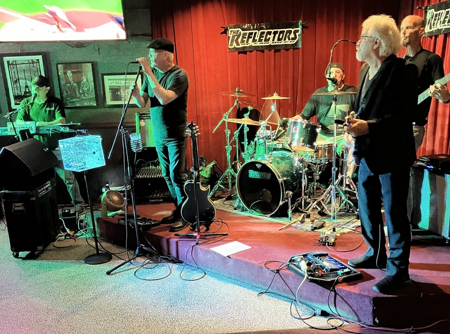 The Reflectors - LIVE event photo