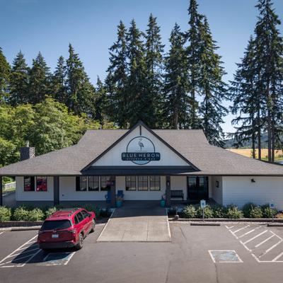 View of the restaurant and parking lot.