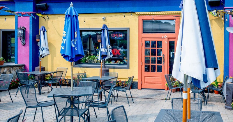 Exterior, tables and chairs