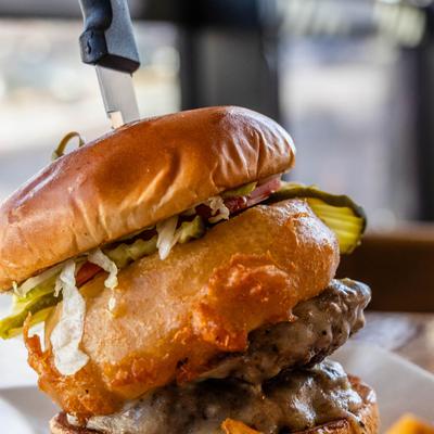 State of the Onion Burger, close-up.