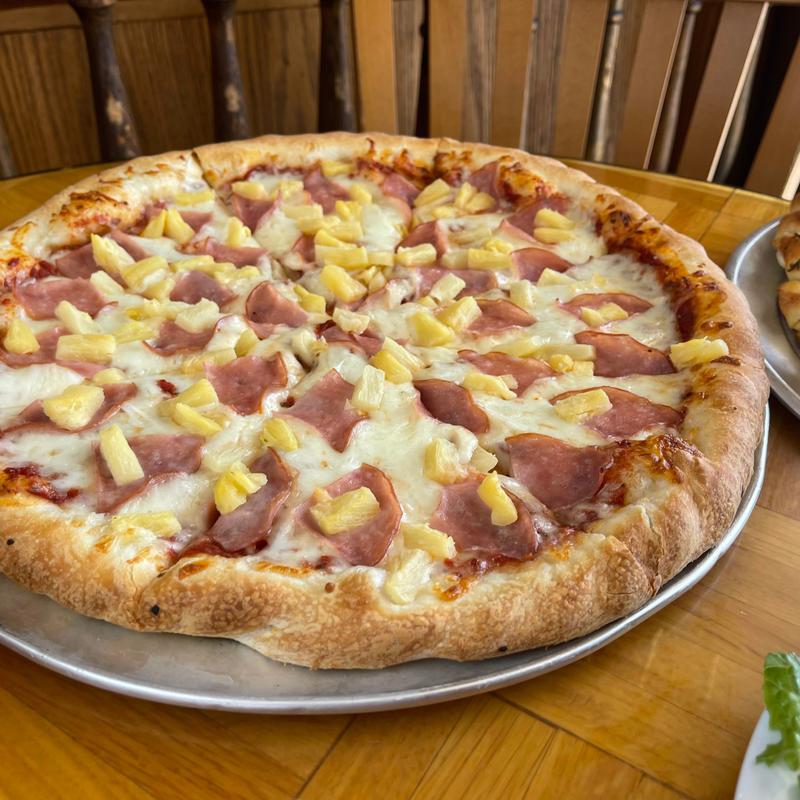 The Hawaiian Pizza photo