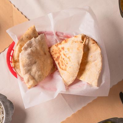 A basket of Butter Naan.