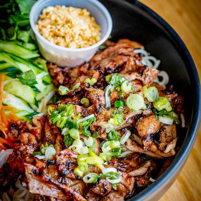 Grilled Slice Pork Vermicelli.