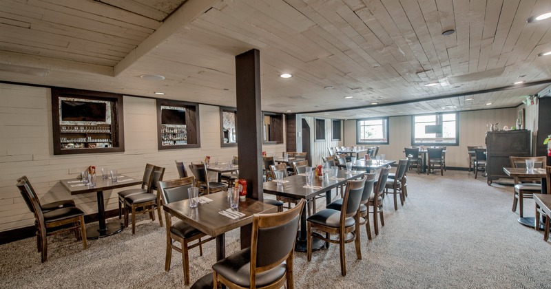 Interior, relaxed simple dining area