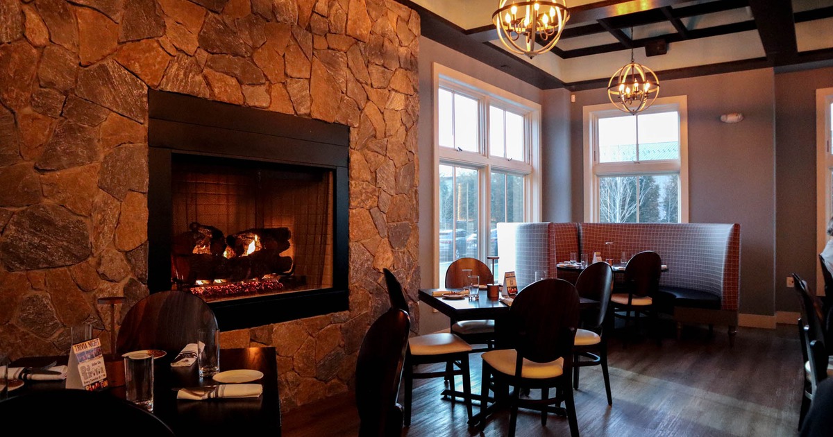 Diner table, fire place