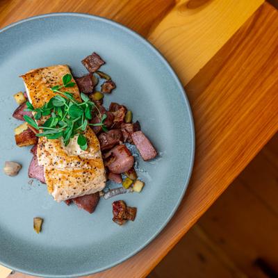 Salmon, bacon, and shallot entree.