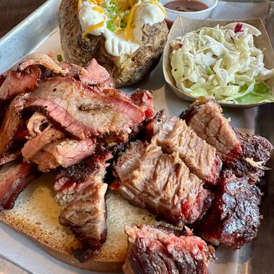 Smoked brisket & burnt ends.
