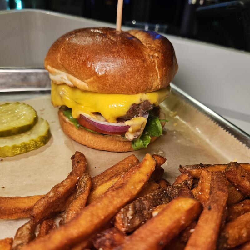 The Duluxe Burger photo