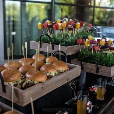 Burgers served on a tray