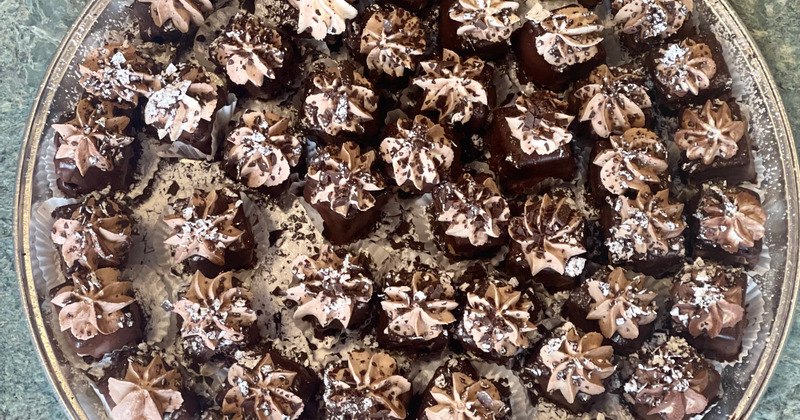 Mini chocolate cupcakes