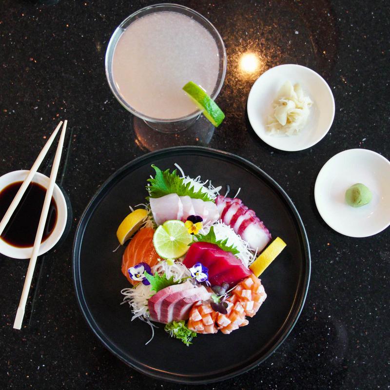 *Sashimi Deluxe photo