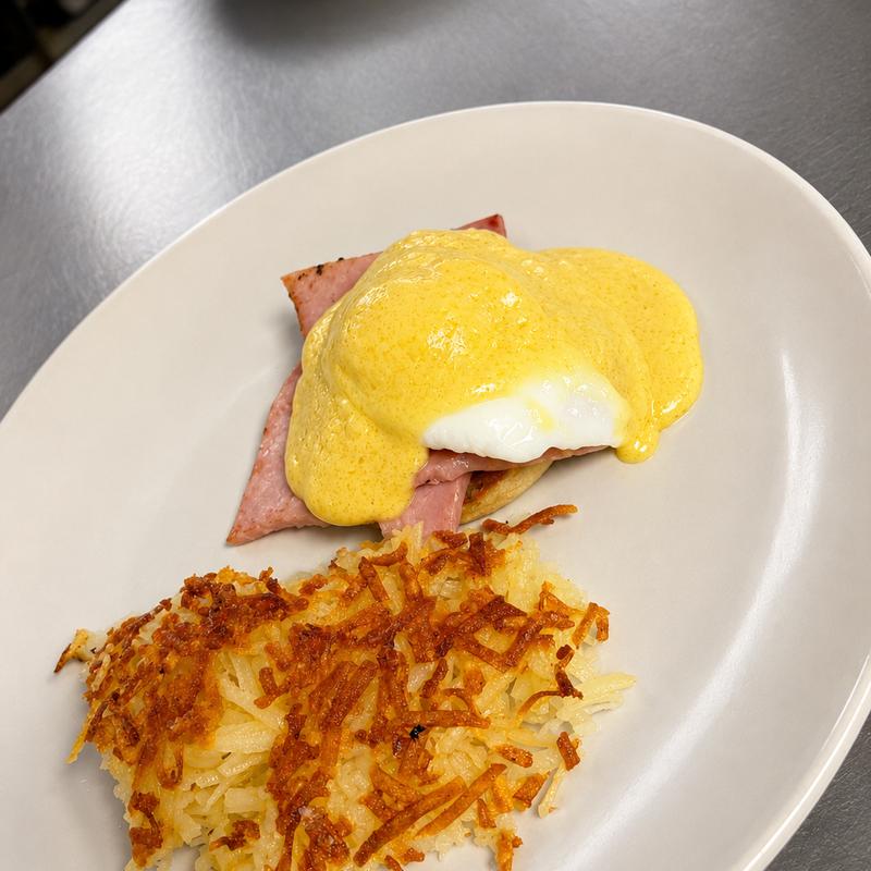 1/2 Classic Egg Benny photo
