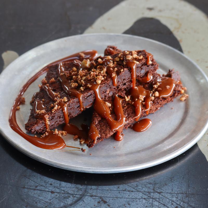 Brownie a la mode photo