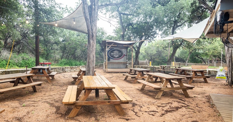 Exterior, outdoor seating area, picnic tables