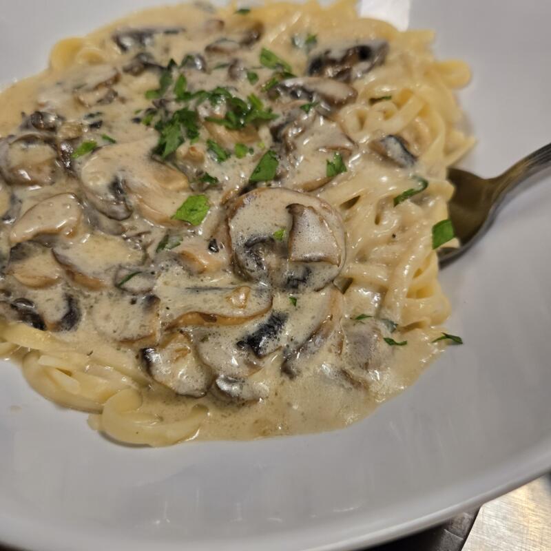 Linguini with Mushroom Alfredo Sauce photo