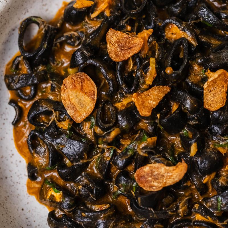 menu item 11 of 22, Calamarata, Crab, Fresno Chile, Crispy Garlic, Young Onion