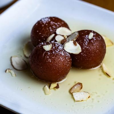 Gulab jaman.
