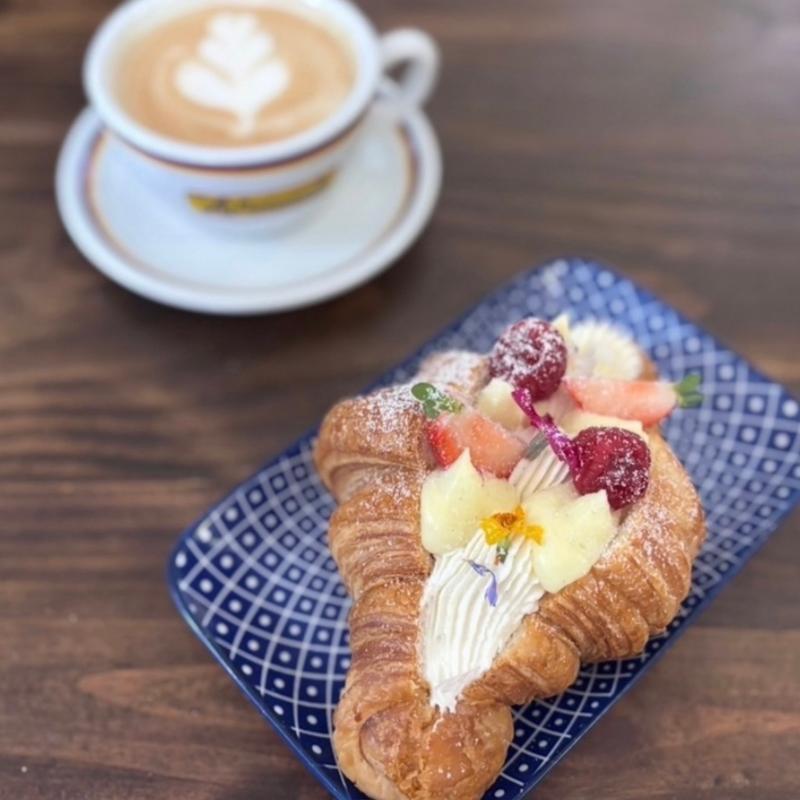 menu item 38 of 46, Vanilla Filled Croissant