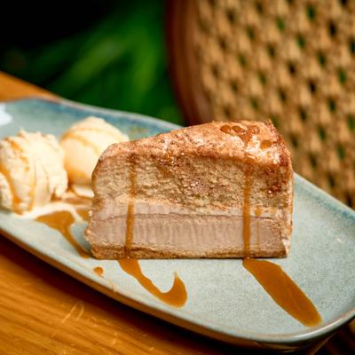 Caramel cheesecake.