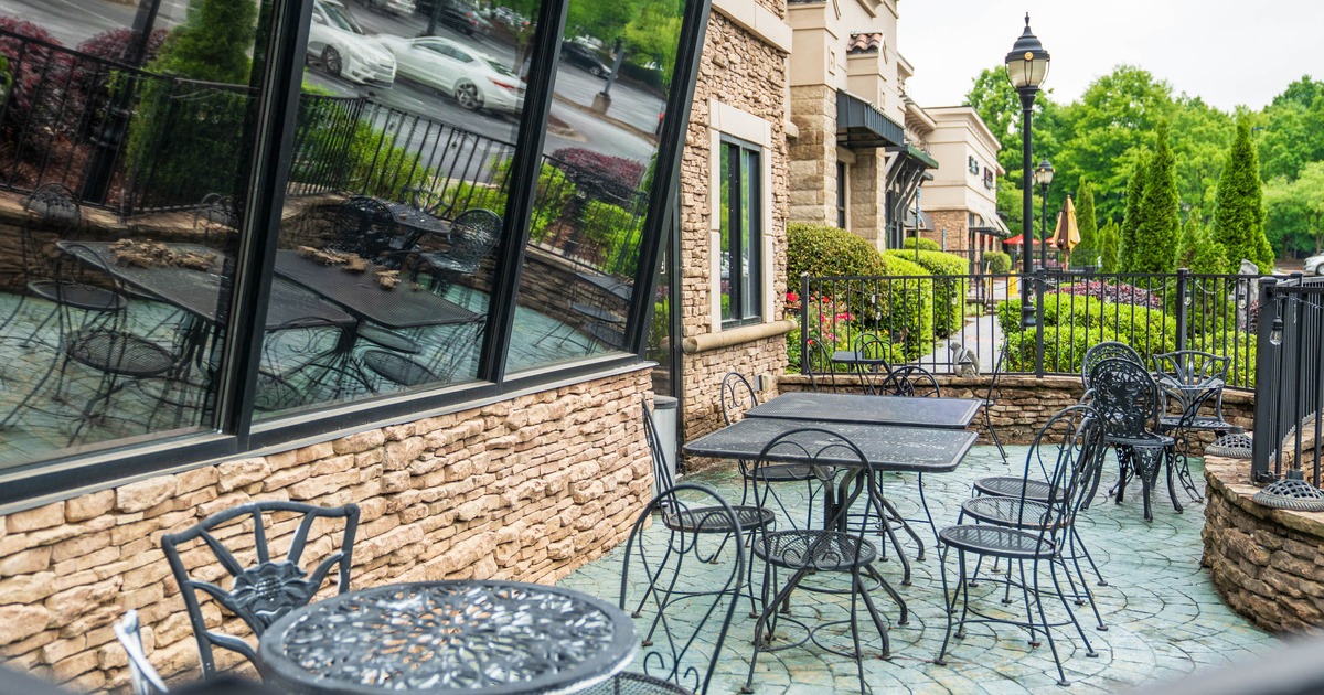 Exterior, patio area