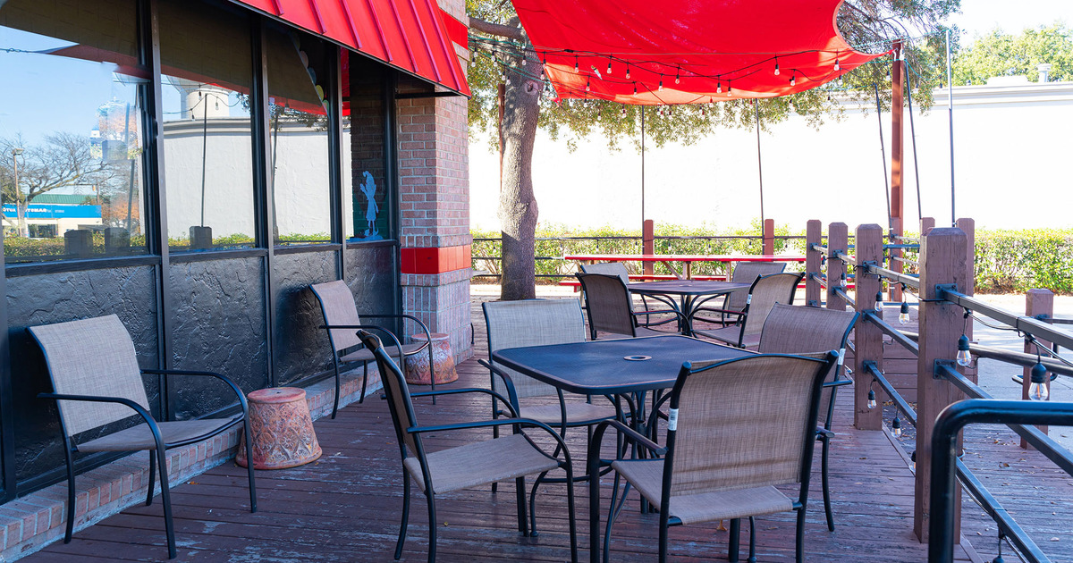 Patio, tables lined up