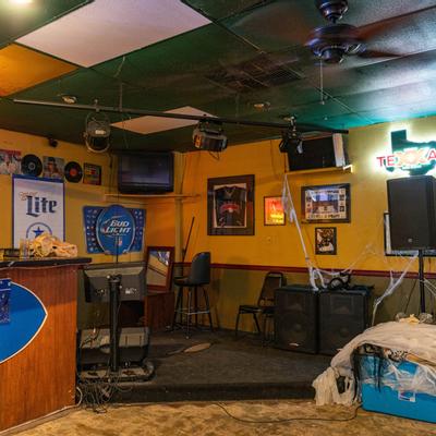 Bar photo 2