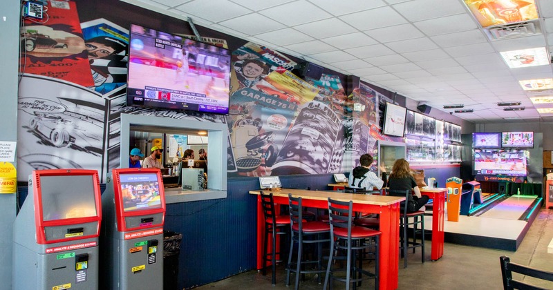 interior, guests dining, kitchen staff behind the order counter