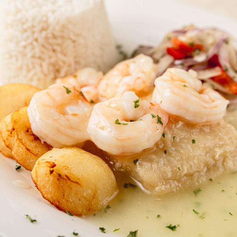 Pescado con Camarones en Salsa de Perejil photo