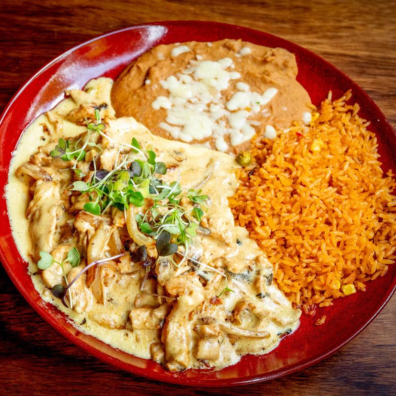 menu item 34 of 59, Pollo A la Crema