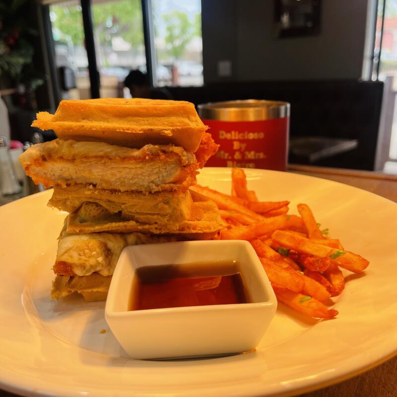 Chicken & Waffle photo