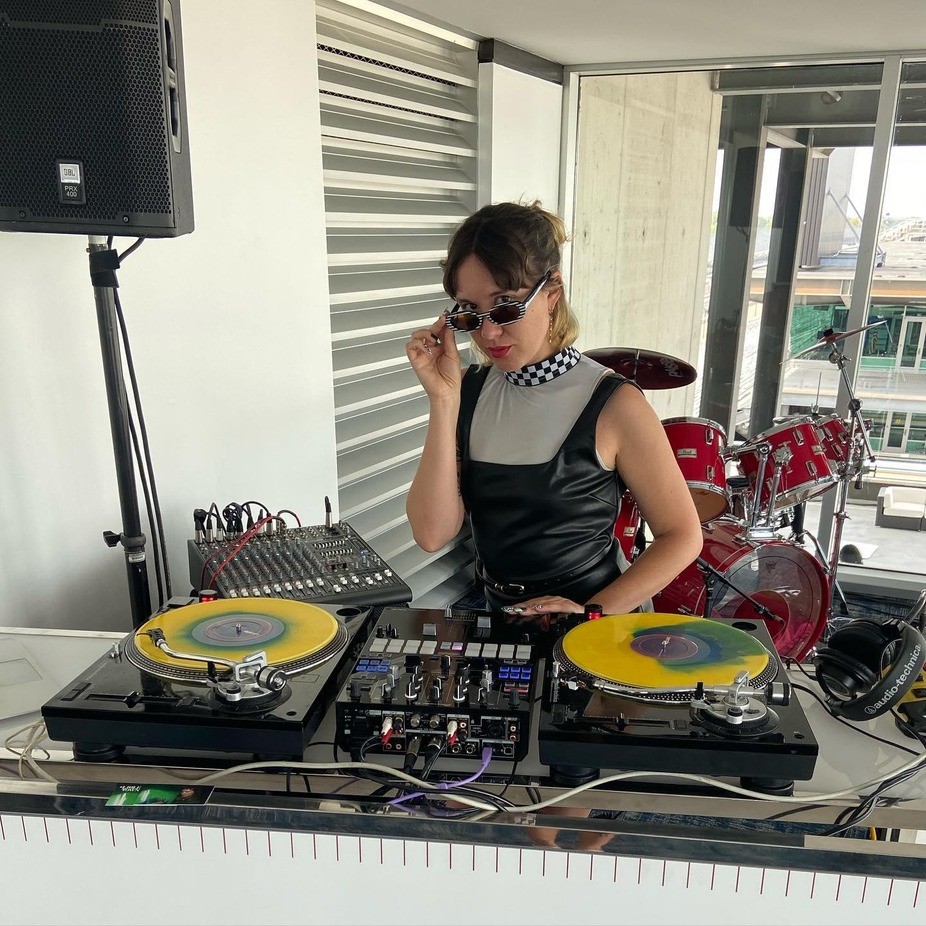 Vinyl Night w/ LITTLE TOWN event photo