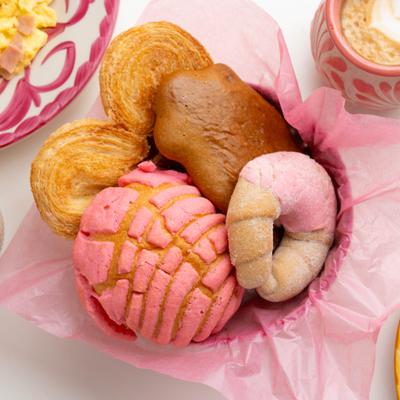 A basket of Mexican sweet bread.