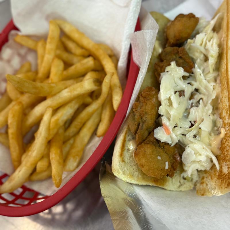 Oyster Po Boy Sandwich Basket photo