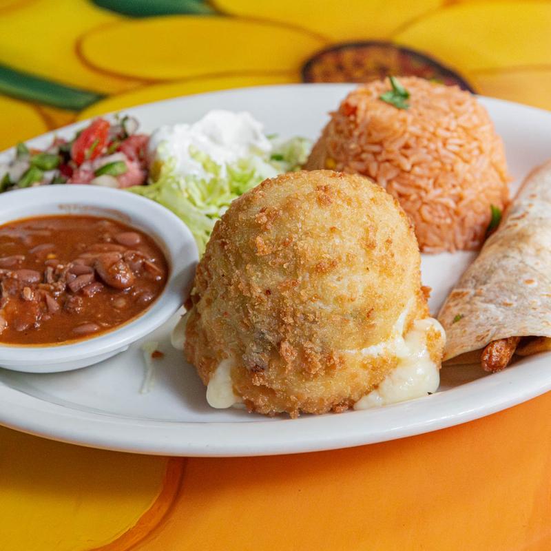 Aguacate Relleno photo