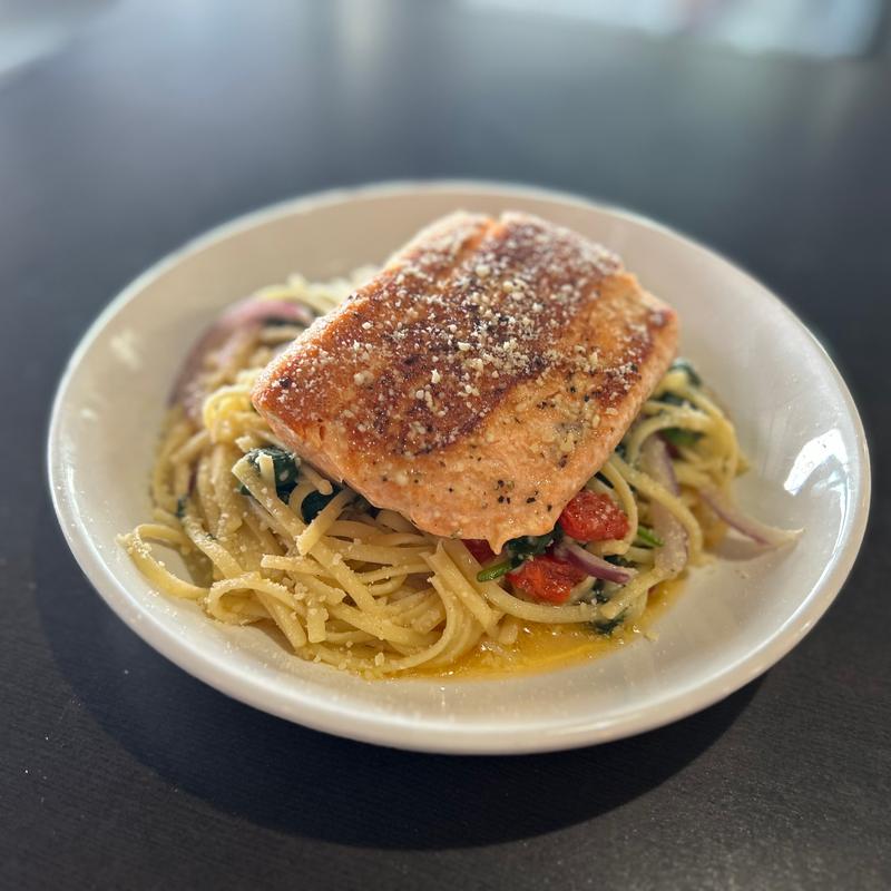 Garlic Salmon Pasta photo