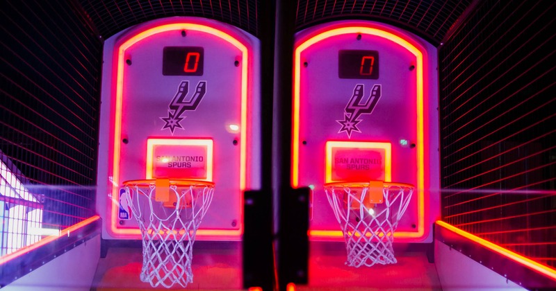 Basketball arcade machines