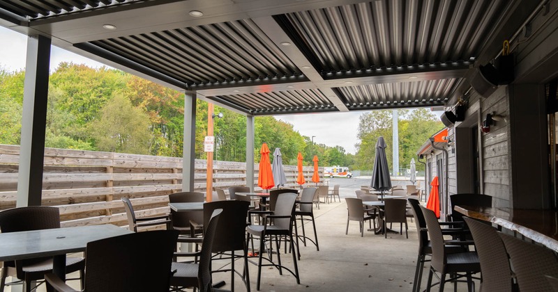 Covered patio, seating area
