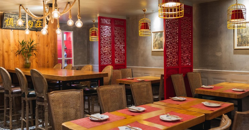 Interior, tables and seats, private tables