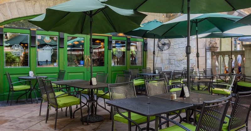 Exterior, patio seating